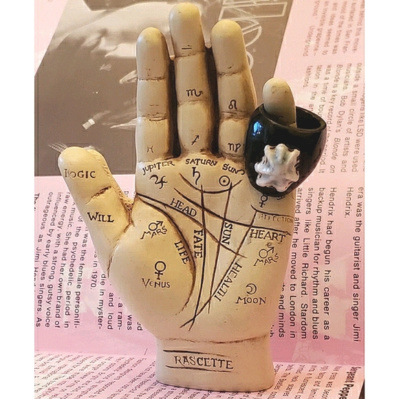 Vintage Chunky Ring Acrylic Seashell 1970sBlack - Picture 1 of 9